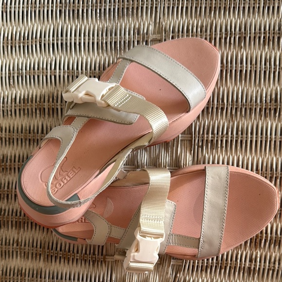 Sorel Pink and Cream Sandals - Picture 2 of 6
